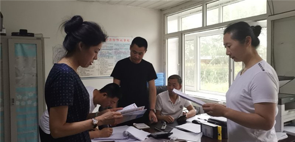黑龙江兰西县公安局出入境管理大队深入扶贫村开展精准扶贫“回头看”