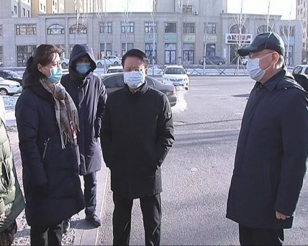 白城市委书记庞庆波深入经开区居民小区调研疫情防控工作