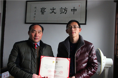 专访张久荣：一位热心教育事业的现实派诗人
