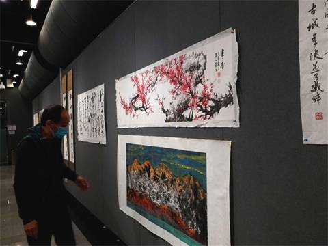 王清君国画作品（英风新时代）和（西藏）在香港展出