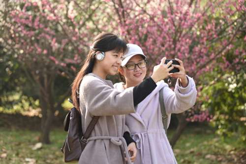 淮安：学子乐享校园美好春光