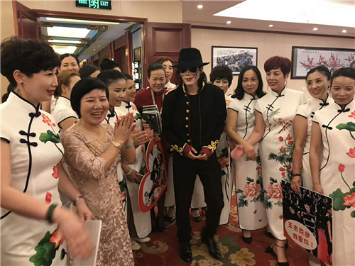 好莱坞巨星王杰克逊空降余姚 儿童节带来巨大惊喜