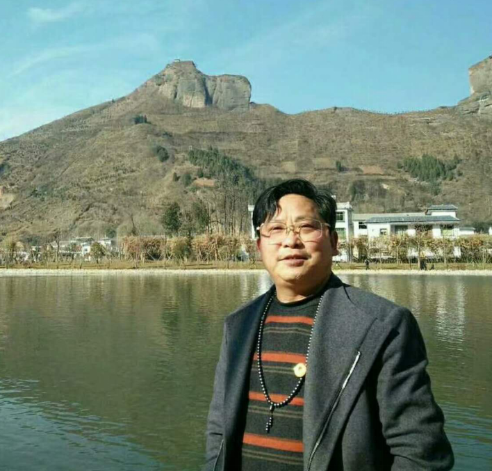 弘扬书画精神 - 记著名书法名家袁正北