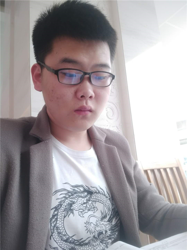专访95后作家姬贵新：时光美好，我们依旧（收听广播）