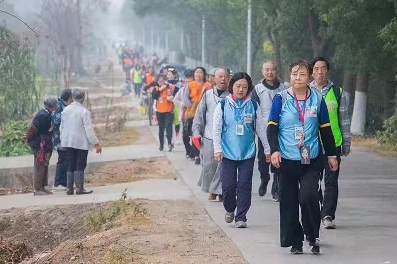 首届禅文化节举行 美丽乡村禅茶徒步道成亮丽风景线