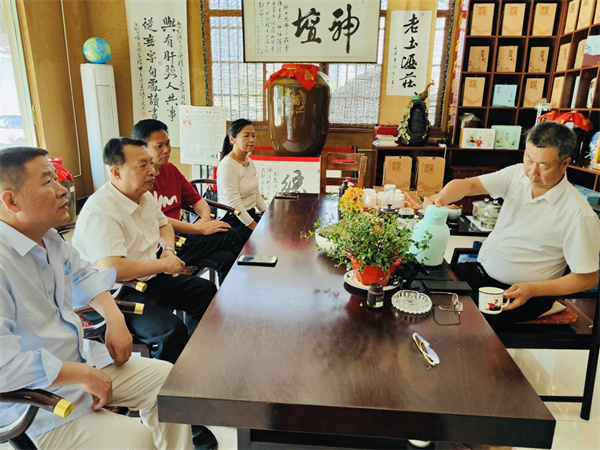 走进老土酒庄—齐白石艺术研究院淮安分院：举办文化交