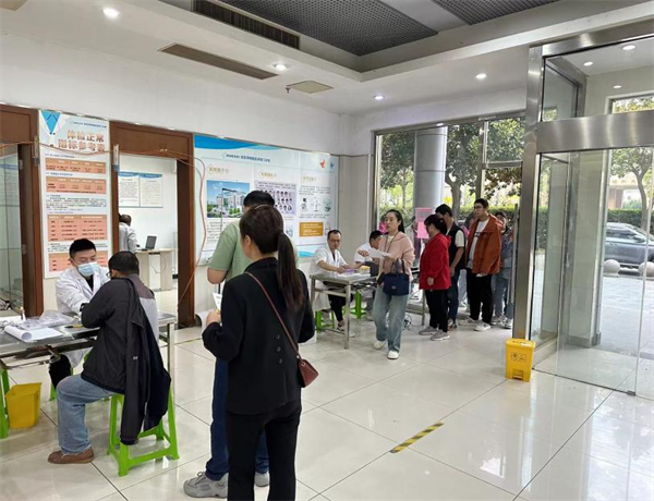 入企送健康 服务暖人心——经开区徐杨卫生院进企业开展职工健康体检服务