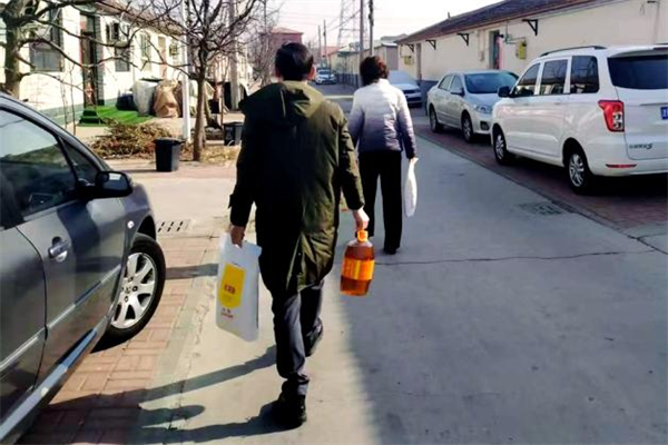 天津滨海：通用半导体党总支携手后沽村开展春节慰问活动