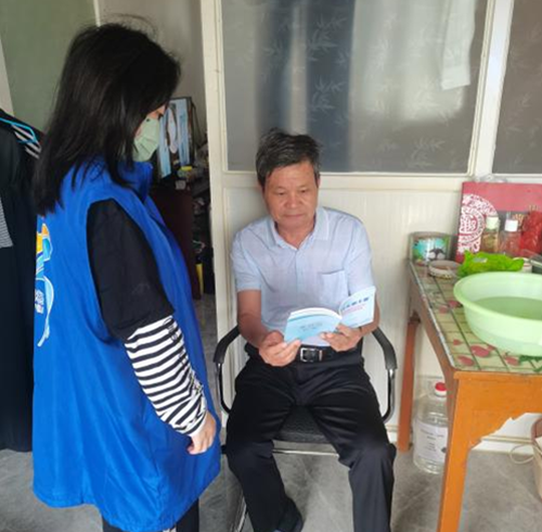 东流社区开展秋冬季疫情防控知识宣传活动