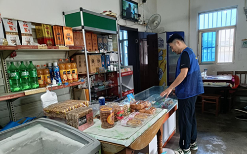 滨淮村组织网格员开展食品安全检查